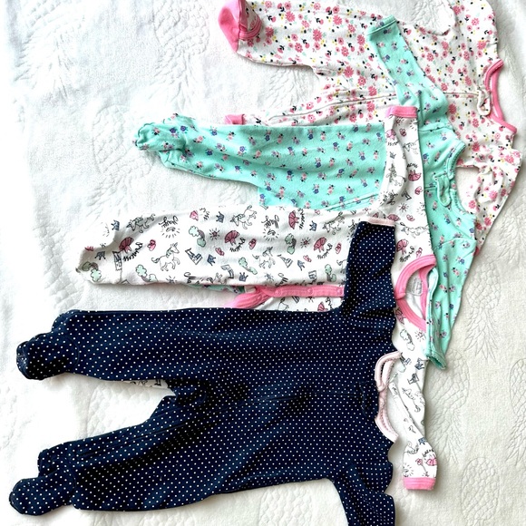 Simple Joys by Carter's Baby Girls' Cotton Footed Sleep and Play, Pack of 4. - Picture 3 of 4
